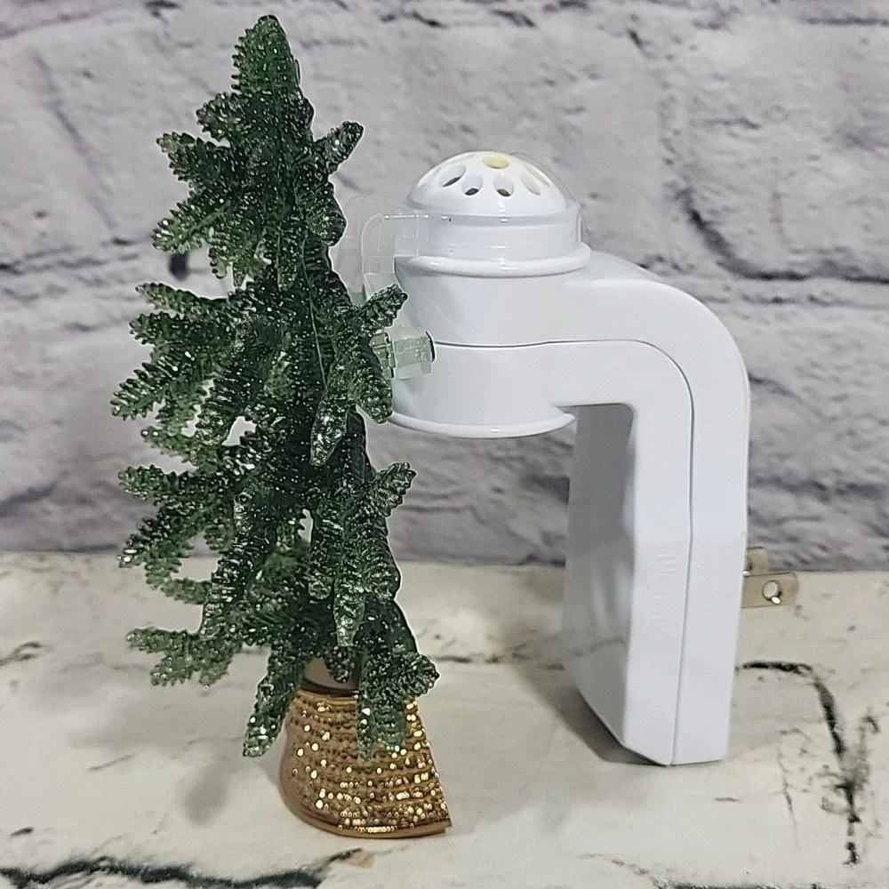 Bath & Body Works‎ Potted Pine Christmas Tree Wallflowers Home Fragrance Plug